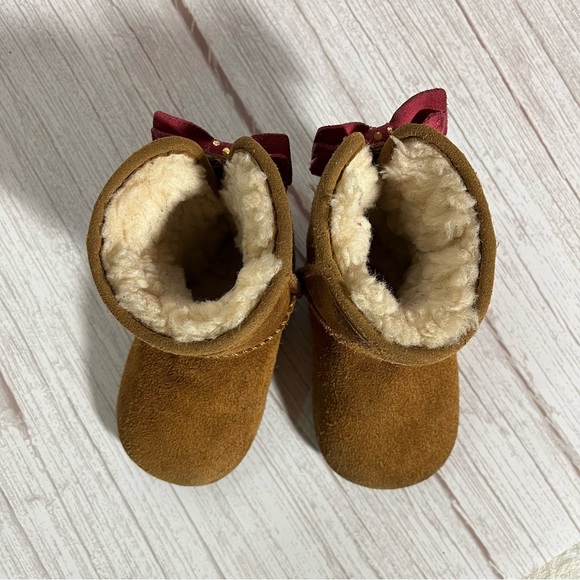 Infant Baby UGG Leather Boots Size 4/5 Chestnut Brown With Pink Bow Cozy Warm - Picture 11 of 14